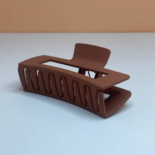 Load image into Gallery viewer, Strong Claw Clips for Thick &amp; Curly Hair
