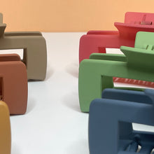 Load image into Gallery viewer, Strong Claw Clips for Thick &amp; Curly Hair
